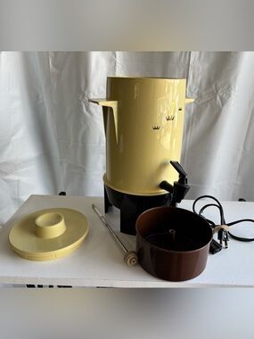 MCM 20 cup coffee percolator urn